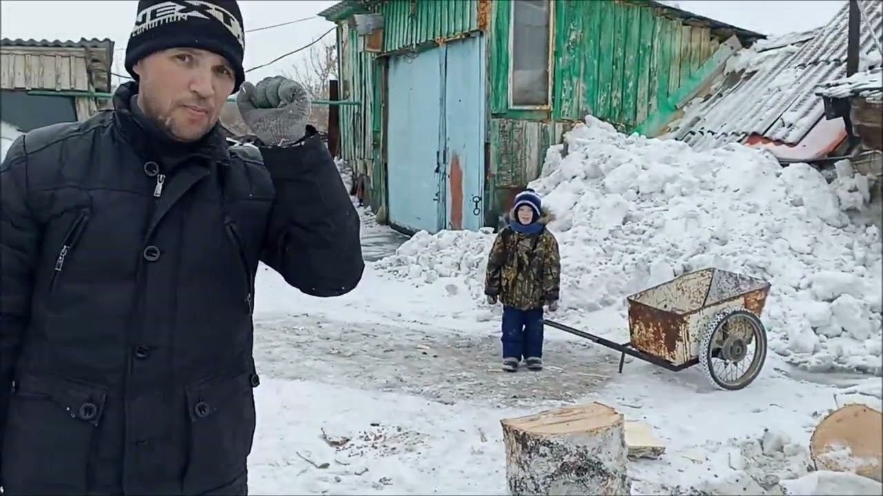 Колем дрова
