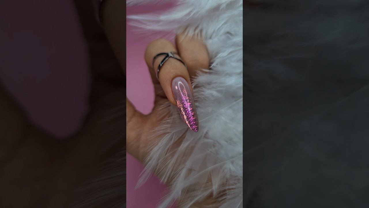 быстрый дизайн ногтей #верхниеформы #втиркананогтях #дизайнногтей #маникюр #новогоднийманикюр смотреть онлайн