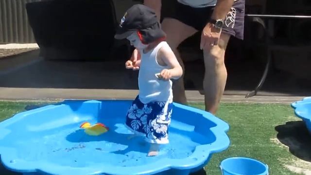 Пластиковая песочница смотреть онлайн