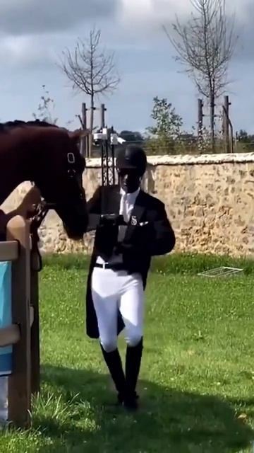 Snoop Dogg DANCES For An Olympic Horse смотреть онлайн