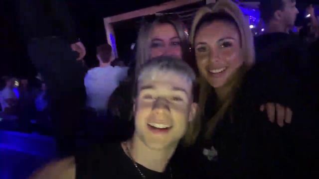 MAZZA MUESTRA a LA HERMANA GEMELA de ALEXIA "son iguales"😮 смотреть онлайн