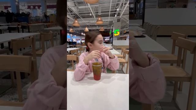 Фанатка k-pop пробует любимый напиток корейцев смотреть онлайн