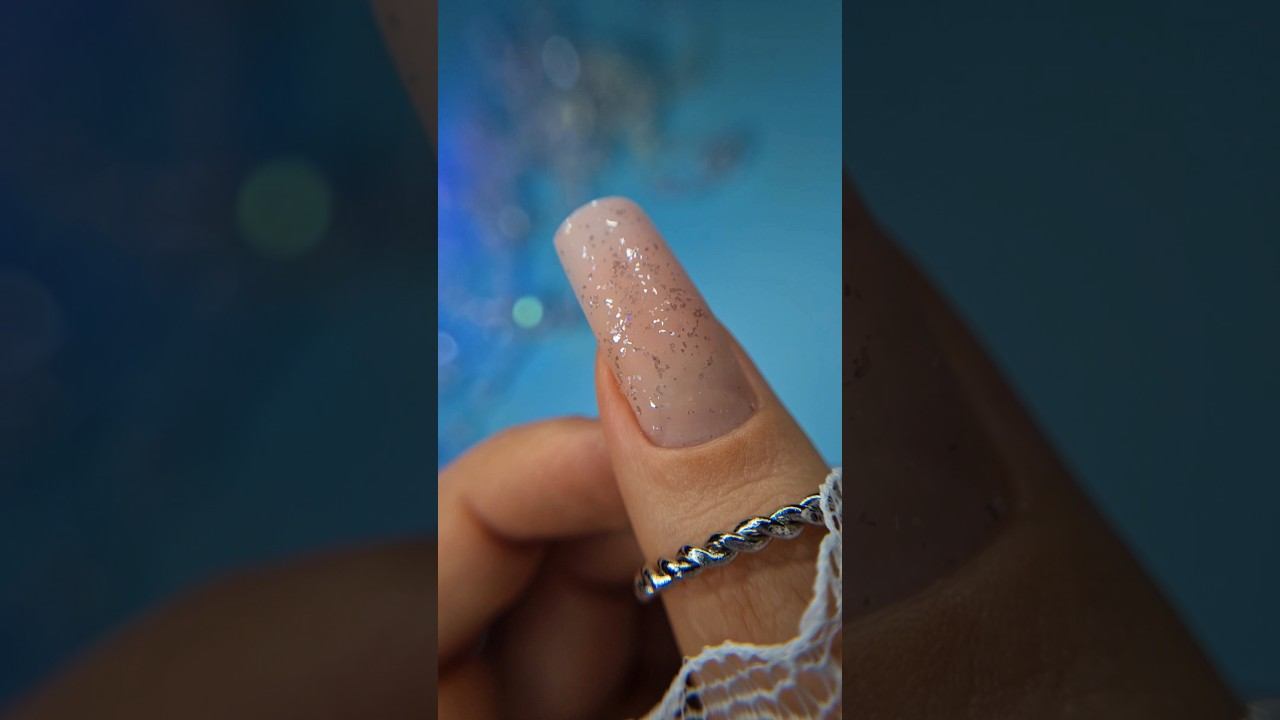 универсальный зимний маникюр #дизайнногтей #зимнийманикюр #новогоднийманикюр #маникюр #верхниеформы смотреть онлайн
