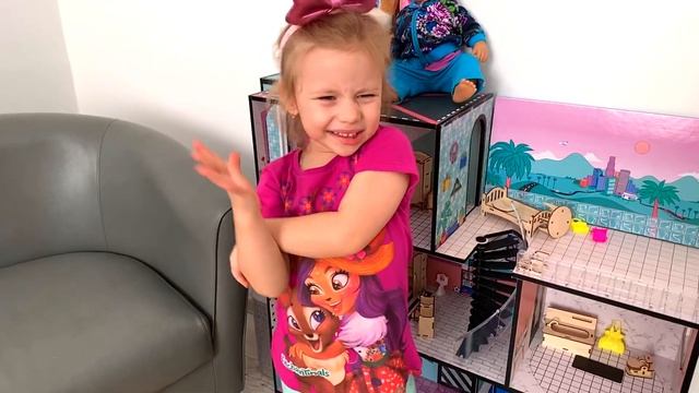 Ника и её странная няня Настя