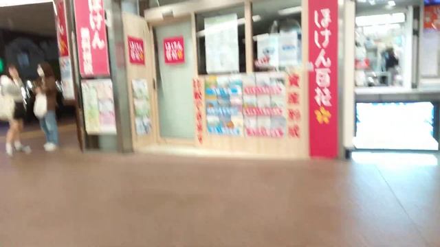 Walking in Kobe , Sannomiya station. смотреть онлайн