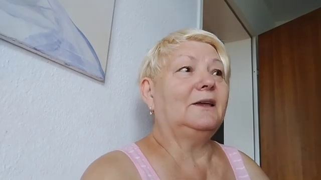 Долгий завтрак со слезами/Где французы прячут деньги/Запрет на прошлое/Сожгла альбомы