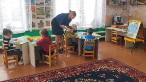 Занятие по аппликации в средней группе, воспитатель Краснокутская О.Н.