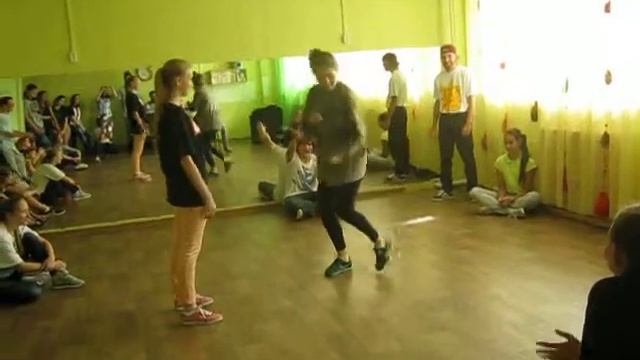 Танки пляшут. Hip-Hop. Лань и Вика 2 смотреть онлайн