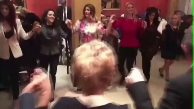 “Darka e Vitit të Ri e Kryegjyshatës së Bektashinjve”, Meta ia merr valles me stafin e News 24 смотреть онлайн