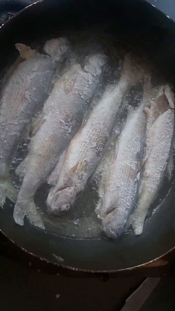 Вкуснятина!!! Жаренный Хариус!!!
