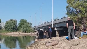 На рыбалке. Вид на Казань Арену из под старого моста (1)