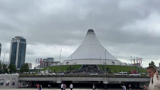 Прогулка по Бульвару Нуржол, АСТАНА смотреть онлайн