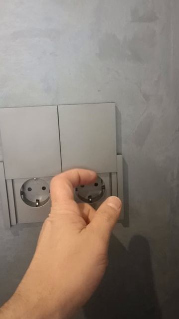 Установил необычные розетки смотреть онлайн