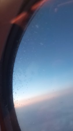 Впереди дождевые тучи! Самолёт покрылся льдом! Внизу мелкие города!