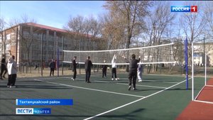 В посёлке Энем Тахтамукайского района после ремонта открылся стадион средней школы № 25