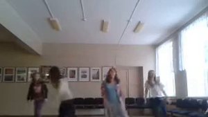 Танец под песню oppa gangnam style
