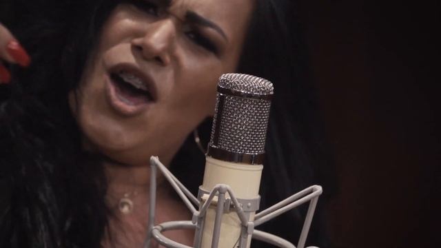 Debora Madrid - Chorar de Soluçar смотреть онлайн