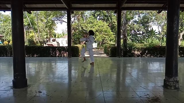 Aprillia Listy Utomo - Cadet Individual Putri - Rajawali Club смотреть онлайн