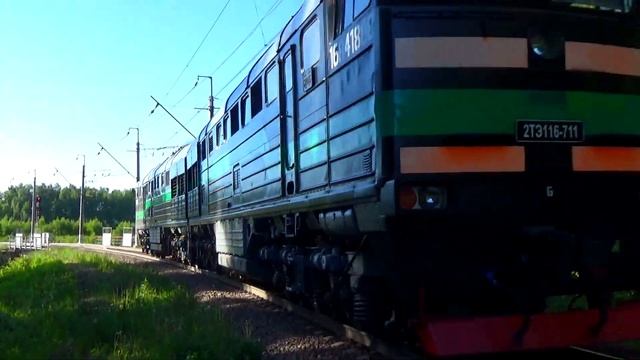 Тепловоз 2ТЭ116-711 "БалтТрансСервис" с приветливым помощником смотреть онлайн