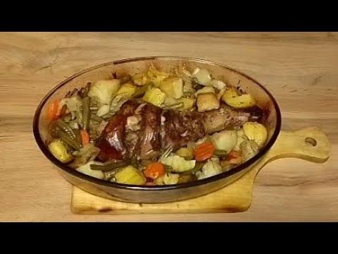 Голень индейки с овощами в духовке смотреть онлайн