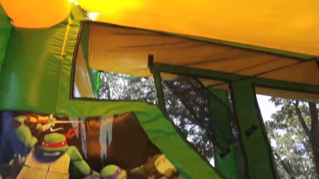 Teenage Mutant Ninja Turtles Moonwalk смотреть онлайн