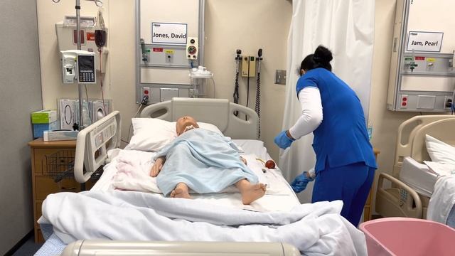 Enema Skill смотреть онлайн