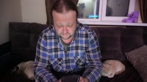 Читаю комментарии про распаковку посылки которую мы получили от нашего друга из далека ПОДВАЛ ИЛЬИЧА