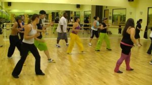 Don Omar - Danza Kuduro ft. Lucenzo - Kuduro Dance Fitness Routine - Crazy Sock TV
