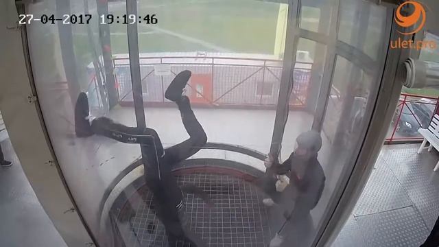 Camera 1 - 2017-04-27 19-18-39 смотреть онлайн