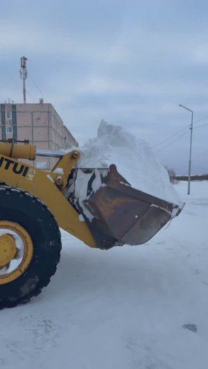 Расчистка дорог продолжается