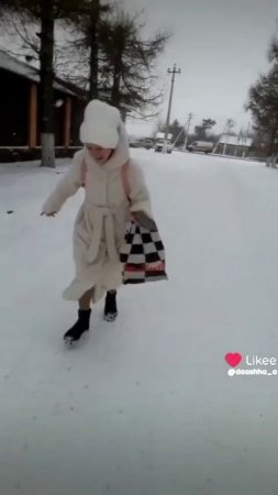 когда под конец зимы пошёл снег...🌨️