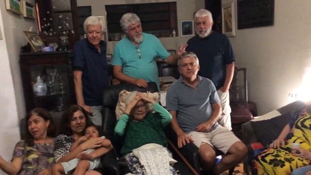 Célia Couto Teixeira: Foto com Filh@s. Matriz, Juiz de Fora. IMG_3959. 56,2 MB. 21h10. 20abr19 смотреть онлайн