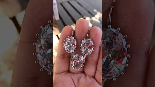 Украшения из камня комплекты с натуральным и выращенным камнем.