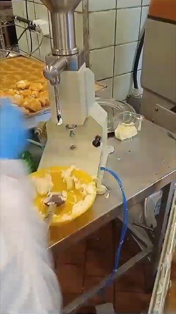 Дозатор пневматический Серии А02 для розлива жидких, густых, пастообразных продуктов и кремов смотреть онлайн