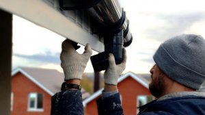 Мокрый фасад. Как у нас получились красивые ровные стены. Монтируем водосточную систему Docke