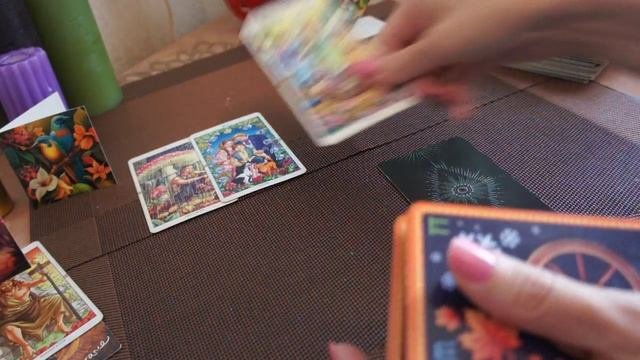 #Tarot#СКУЧАЕТ ли Мужчина по Вам? И Что ДУМАЕТ??#love#life#