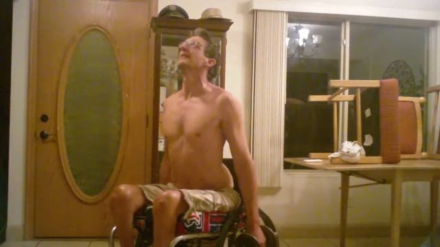 Wheelchair style - Shrugs for Trap Work sitting in WChair shoulders back head up L1 injury 3-30-15 смотреть онлайн