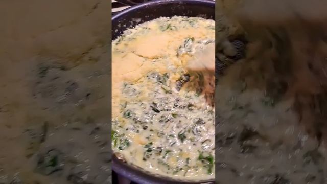 TROUT WITH GARLIC LEMON BUTTER SAUCE AND CREAM SPINACH 😋 смотреть онлайн