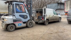 Водитель на Пежо Партнер выручил всех. Перепутали Груз.