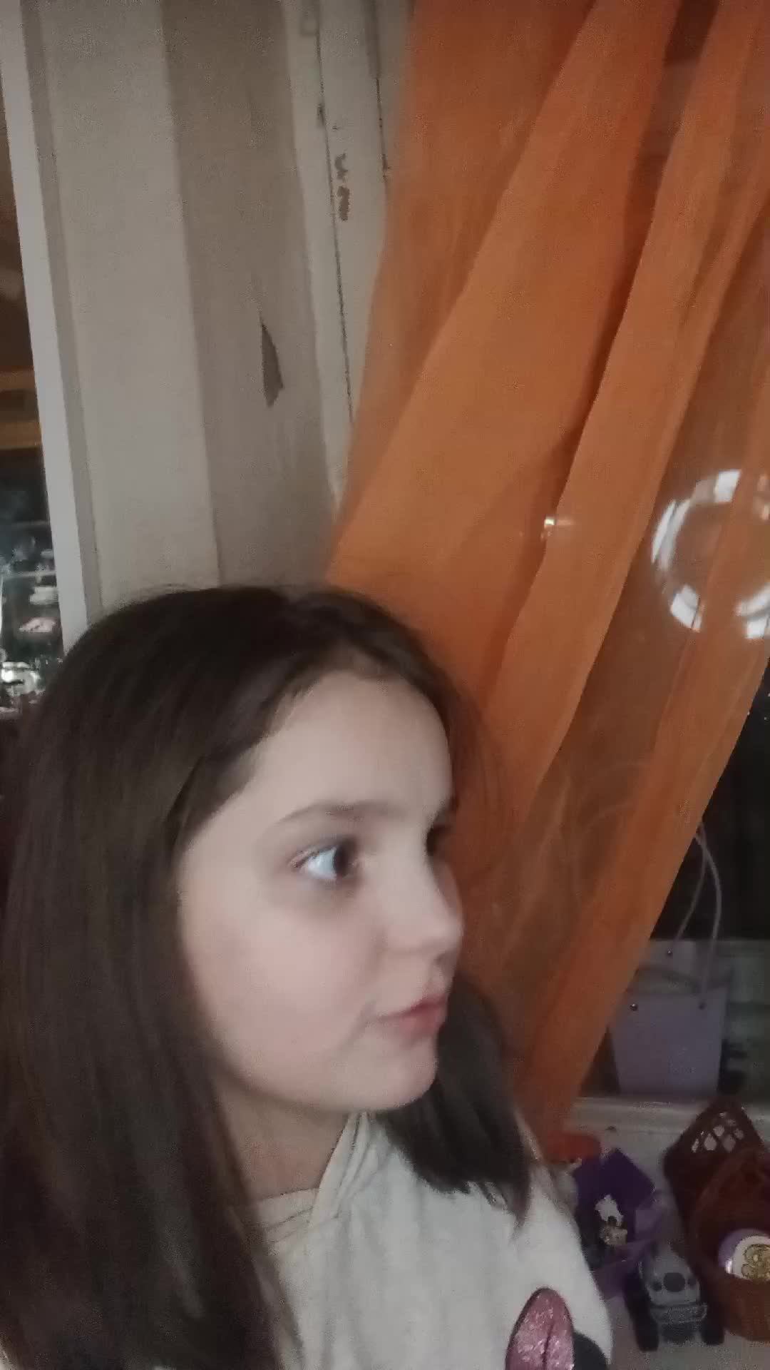 см