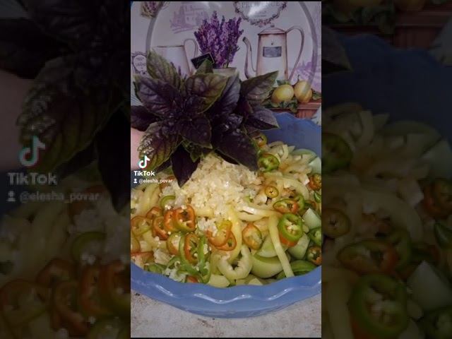 Маринованные зелёные помидоры. Через сутки можно есть. #маринованныепомидоры #зелёныепомидоры