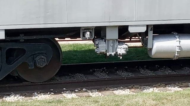 Chicago Burlington and Quincy Caboose #13690 at Aurora Transportation Center смотреть онлайн