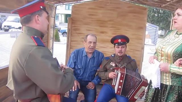 НАД ЛЕСОМ СОЛНЦЕ ВОССИЯЛО смотреть онлайн