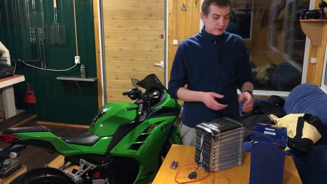 Электромотоцикл Kawasaki Ninja. Литиевый аккумулятор с AliExpress с сюрпризом. смотреть онлайн