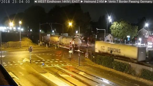 Arjen with Ludwigshafen shuttle in BR186 156 with light show and toot смотреть онлайн