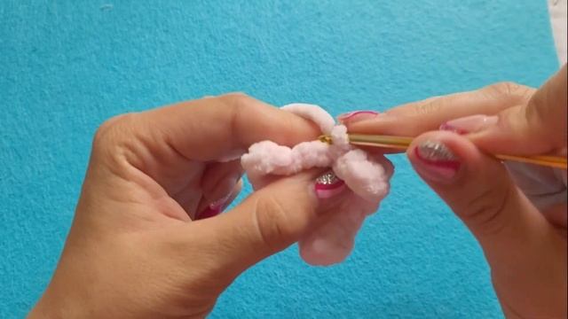 Поросенок без пришивных деталей крючком из плюшевой пряжи/crochet Pig/Häkelschwein