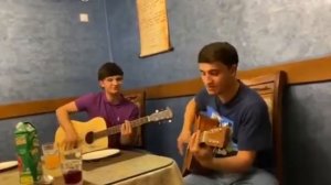 Лайло_фадои_ту_гардум.Суруд бо гитара.