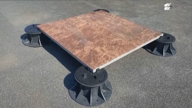 Монтаж керамогранита 20мм. на регулируемые опоры для террас Level смотреть онлайн