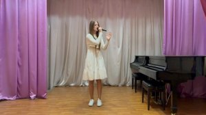 Шабанова Мария "Аллея ангелов" автор музыки Олег Шаумаров
 автор слов Владимир Ильичёв