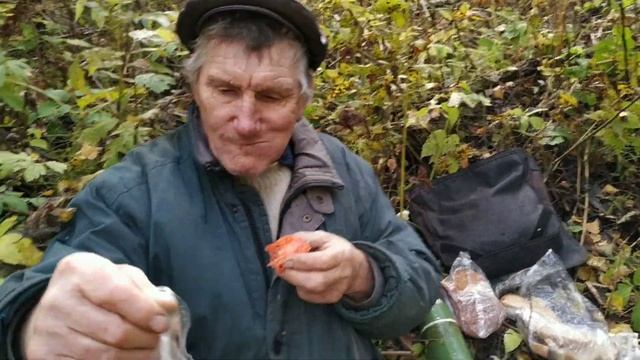 Осенний хариус на малой реке.